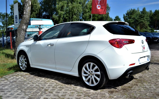 Alfa Romeo Giulietta cena 23900 przebieg: 242000, rok produkcji 2012 z Wolsztyn małe 106